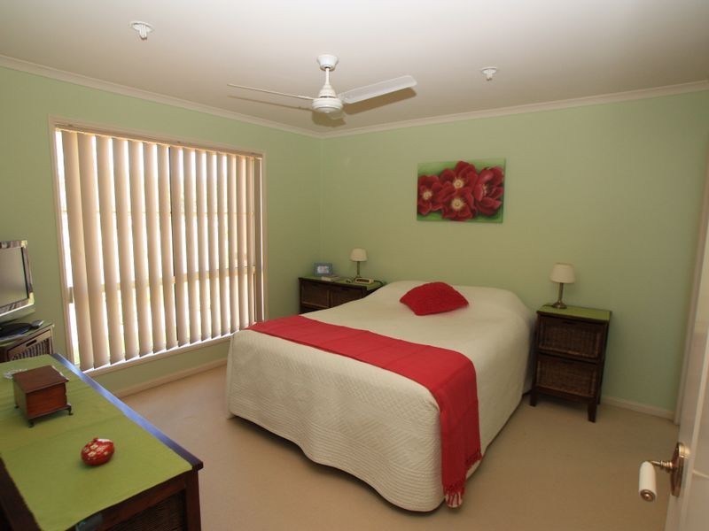 9 Natan Court, Ocean Shores NSW 2483