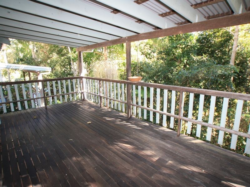 5 Warrambool Road, Ocean Shores NSW 2483