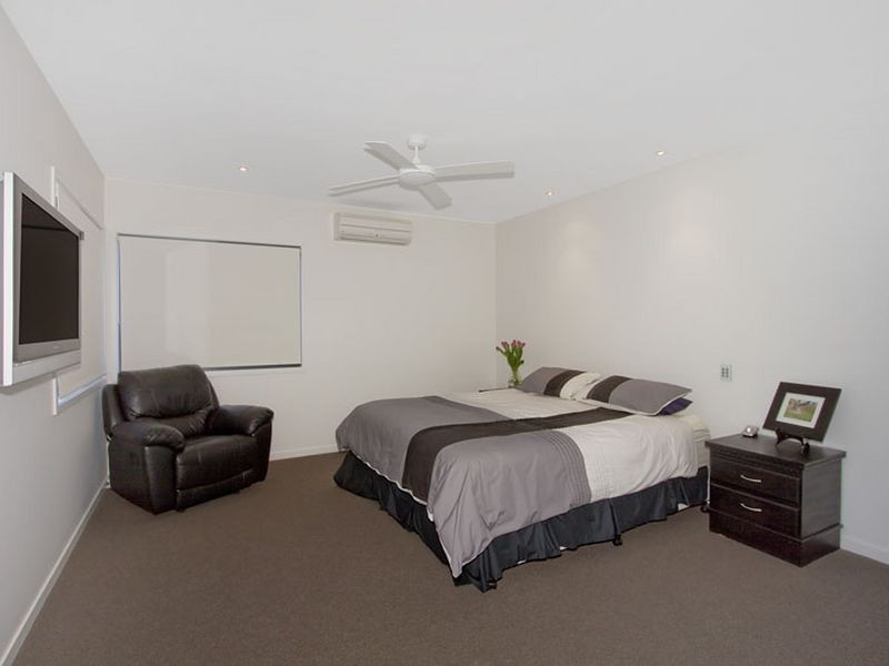 6 A Hart Court, Ocean Shores NSW 2483