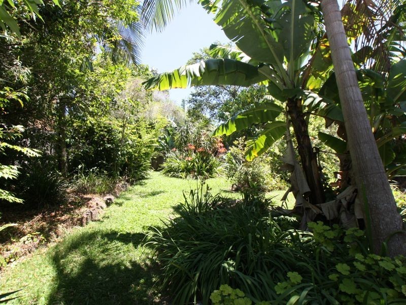2/5 Jarrah Cresent, Ocean Shores NSW 2483