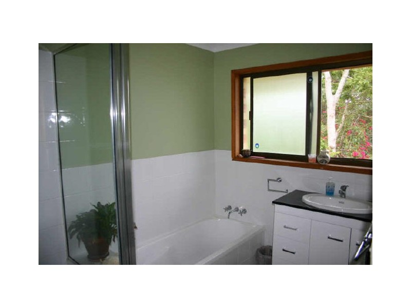 14 NANDROYA AVE, Ocean Shores NSW 2483