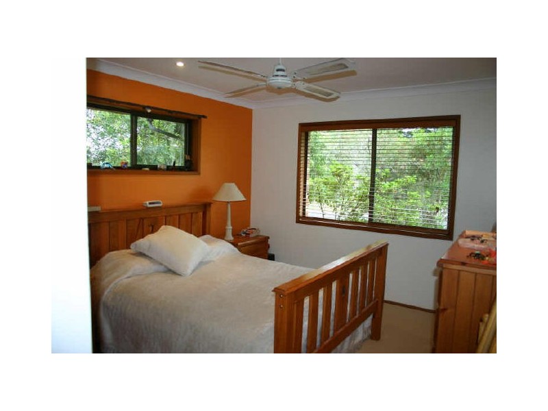 14 NANDROYA AVE, Ocean Shores NSW 2483