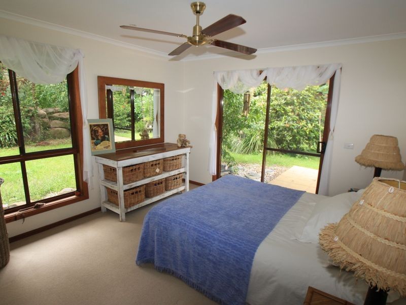 5 Gira Place, Ocean Shores NSW 2483