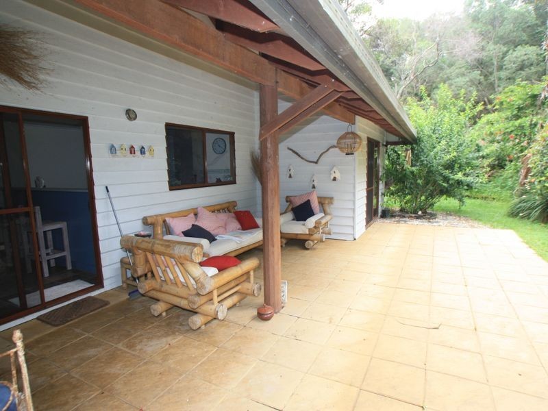 5 Gira Place, Ocean Shores NSW 2483