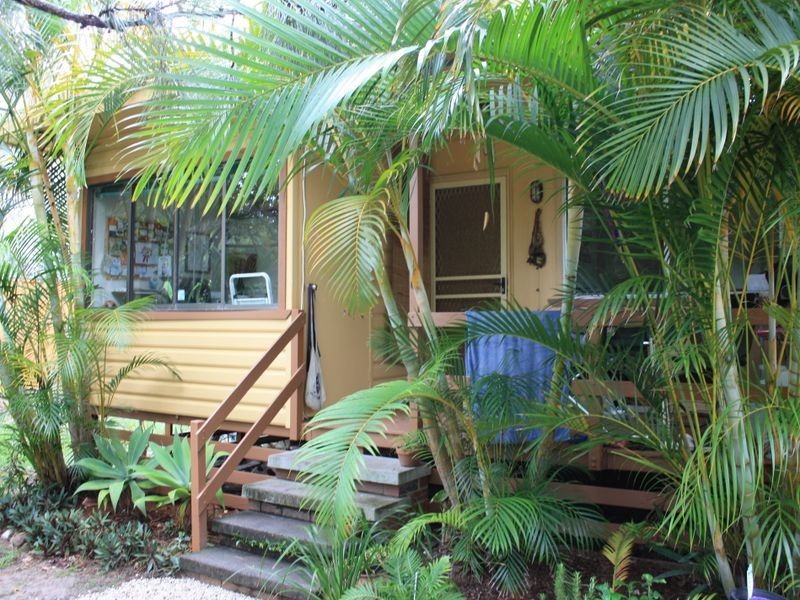 16 Beach Avenue, South Golden Beach NSW 2483