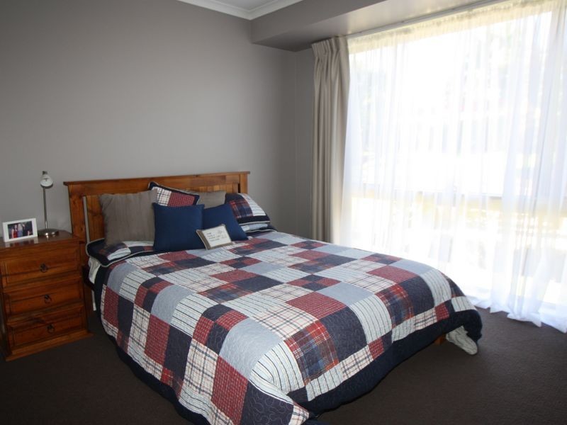 100 Balemo Drive, Ocean Shores NSW 2483