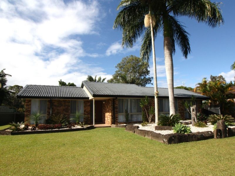 100 Balemo Drive, Ocean Shores NSW 2483