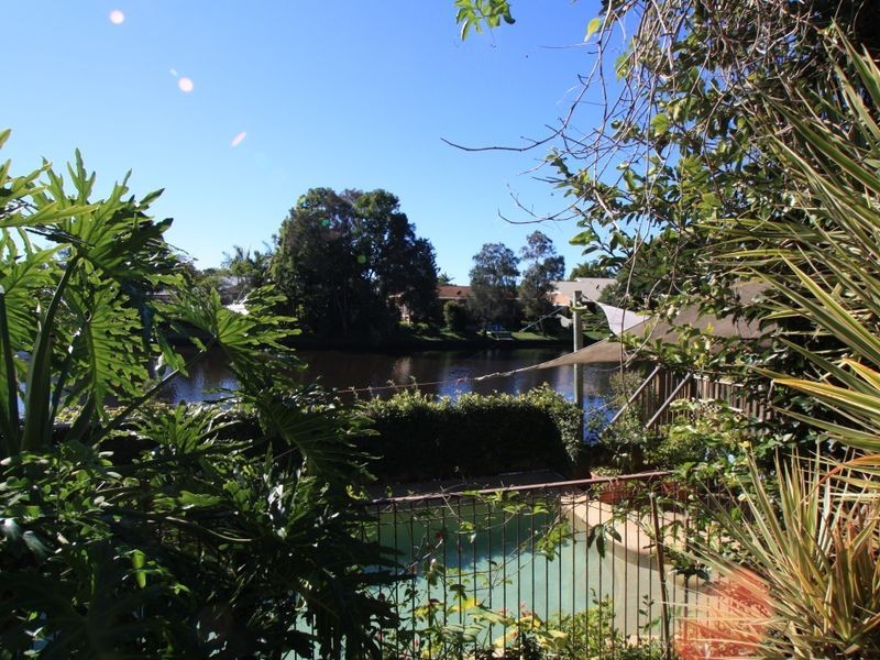 4 Larelar Court, Ocean Shores NSW 2483