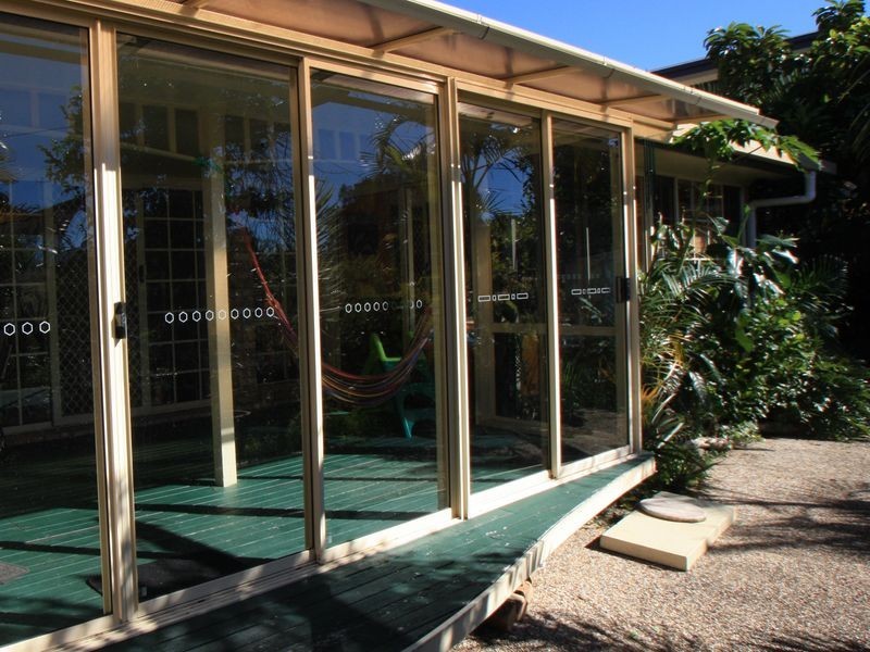 4 Larelar Court, Ocean Shores NSW 2483