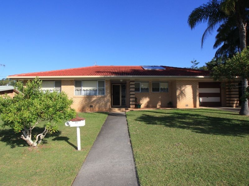11 Nandroya Avenue, Ocean Shores NSW 2483