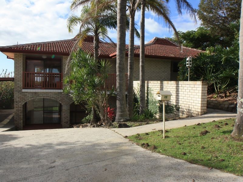 28 Tongarra Court, Ocean Shores NSW 2483