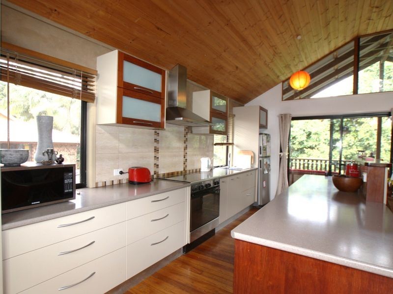 6 Paldi Court, Ocean Shores NSW 2483