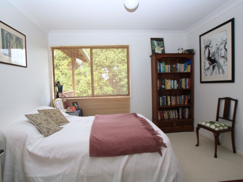 6 Paldi Court, Ocean Shores NSW 2483