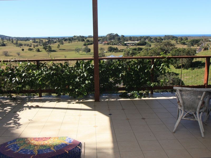 73 Kudgeree Avenue, Pottsville NSW 2489