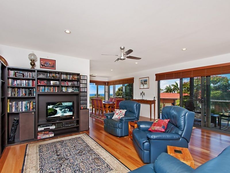 3 Wirruna Avenue, Ocean Shores NSW 2483