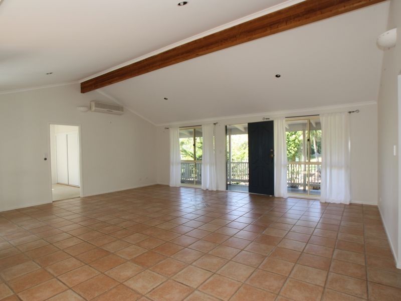 4 Murumba Close, Ocean Shores NSW 2483