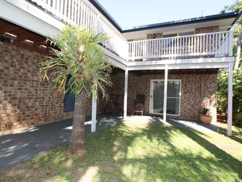 4 Murumba Close, Ocean Shores NSW 2483