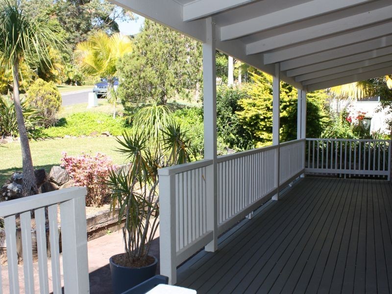 4 Murumba Close, Ocean Shores NSW 2483