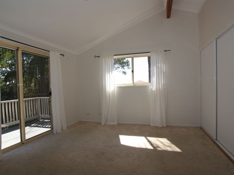 4 Murumba Close, Ocean Shores NSW 2483