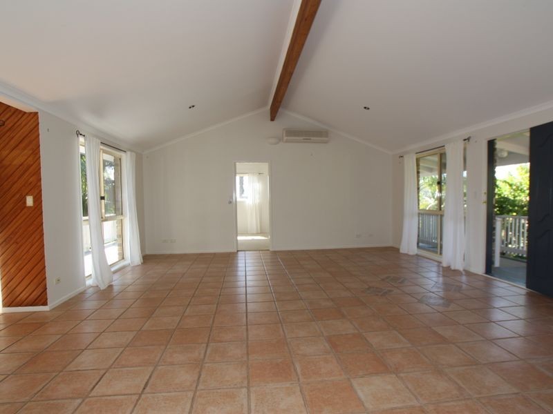 4 Murumba Close, Ocean Shores NSW 2483