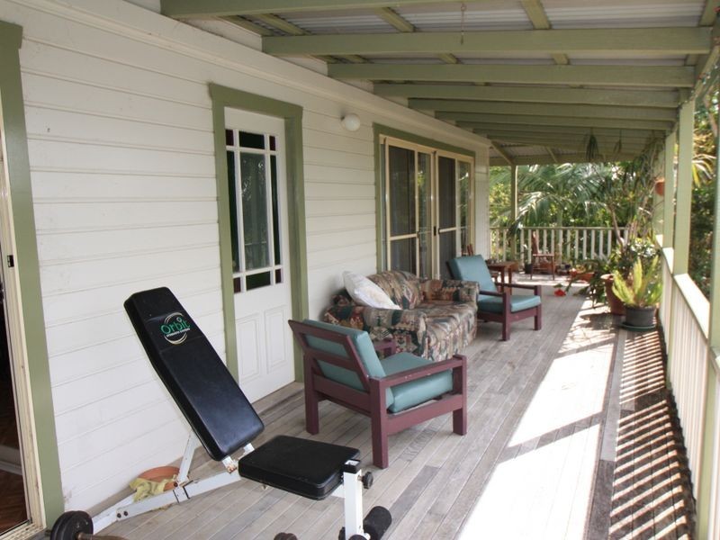 8 Gin Gin, Ocean Shores NSW 2483