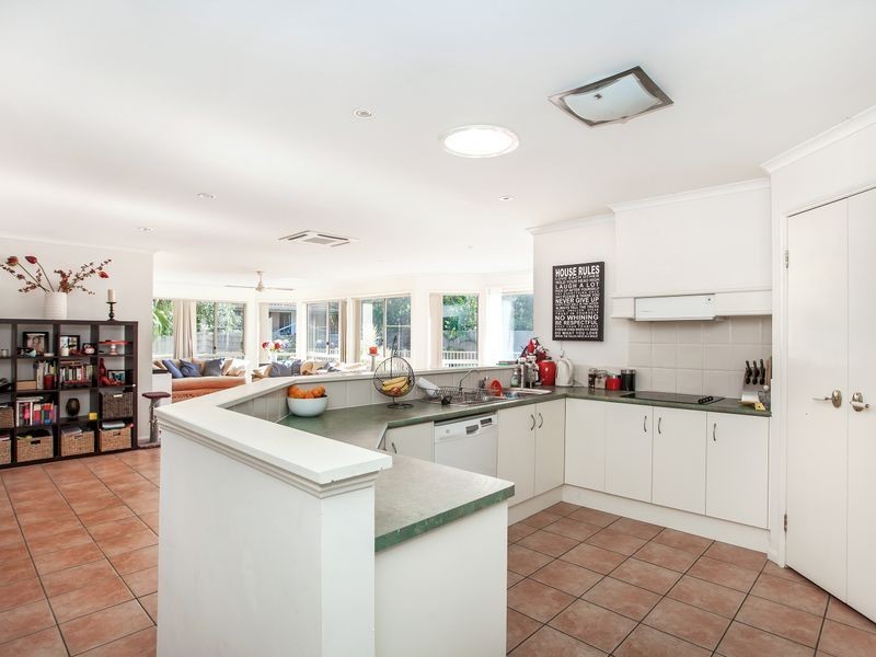 9 Natan Court, Ocean Shores NSW 2483