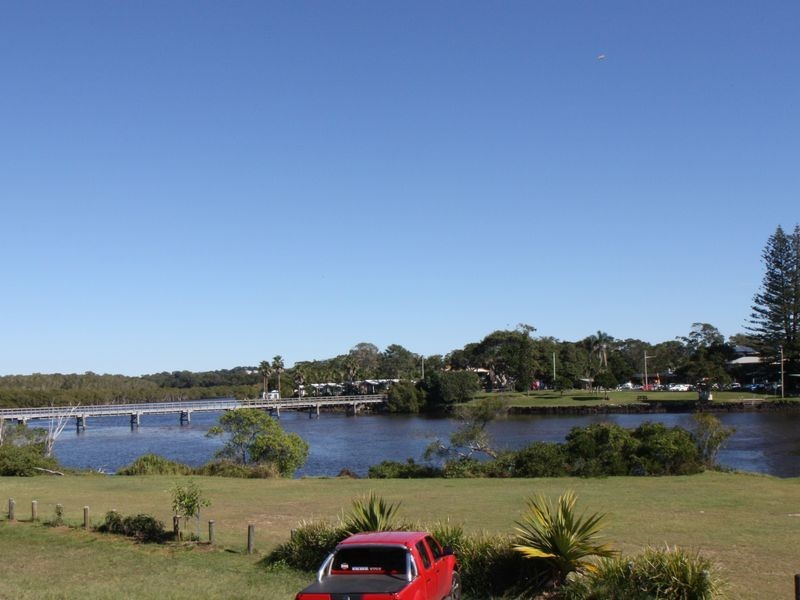 8 South Beach Road, Brunswick Heads NSW 2483
