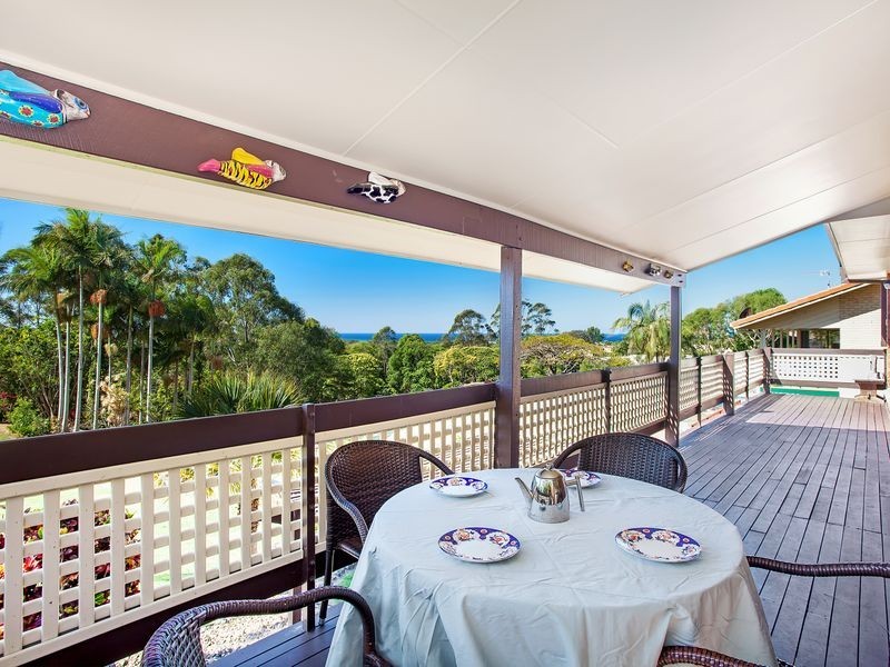 8 Tongarra Drive, Ocean Shores NSW 2483