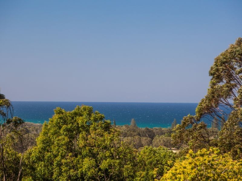 8 Tongarra Drive, Ocean Shores NSW 2483
