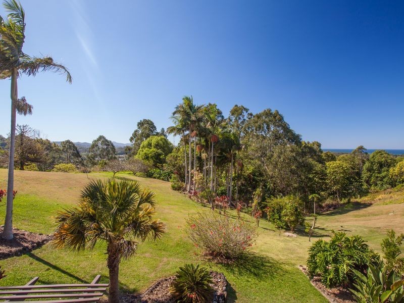 8 Tongarra Drive, Ocean Shores NSW 2483