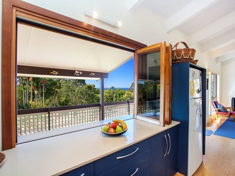 8 Tongarra Drive, Ocean Shores NSW 2483