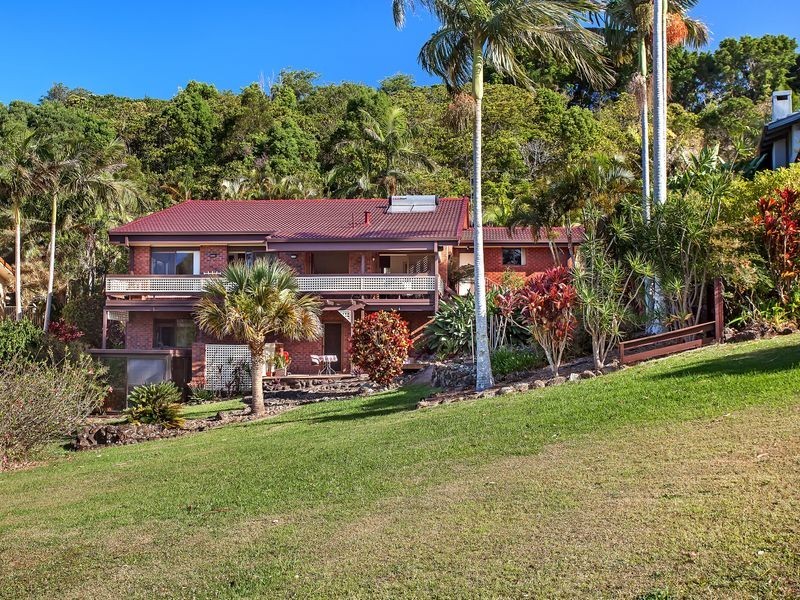 8 Tongarra Drive, Ocean Shores NSW 2483