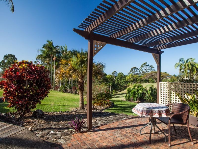 8 Tongarra Drive, Ocean Shores NSW 2483