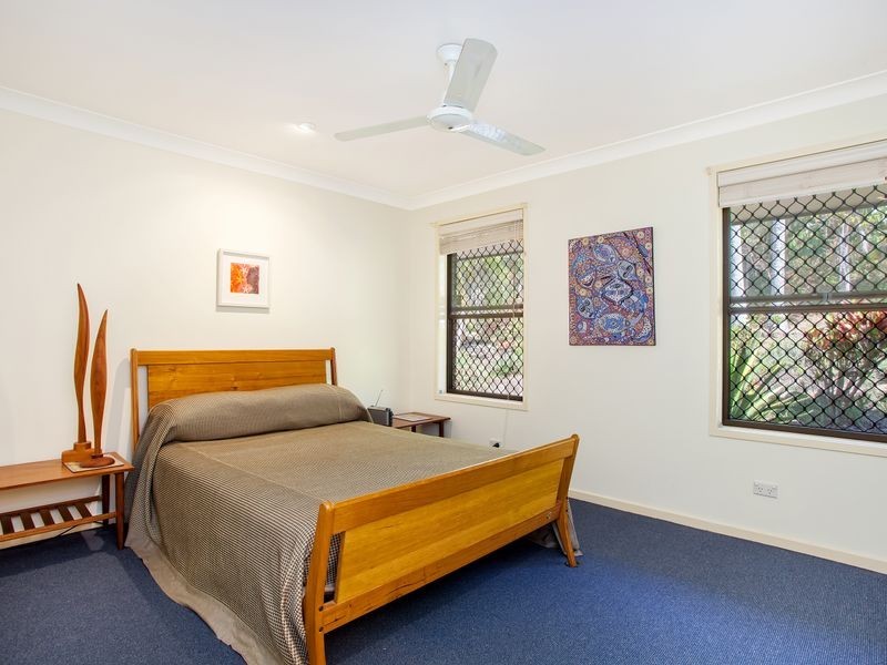 8 Tongarra Drive, Ocean Shores NSW 2483