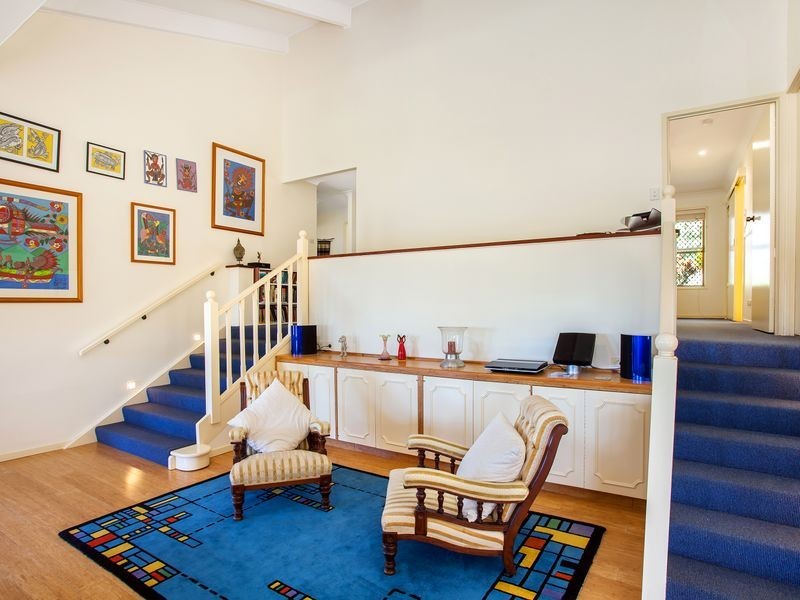 8 Tongarra Drive, Ocean Shores NSW 2483