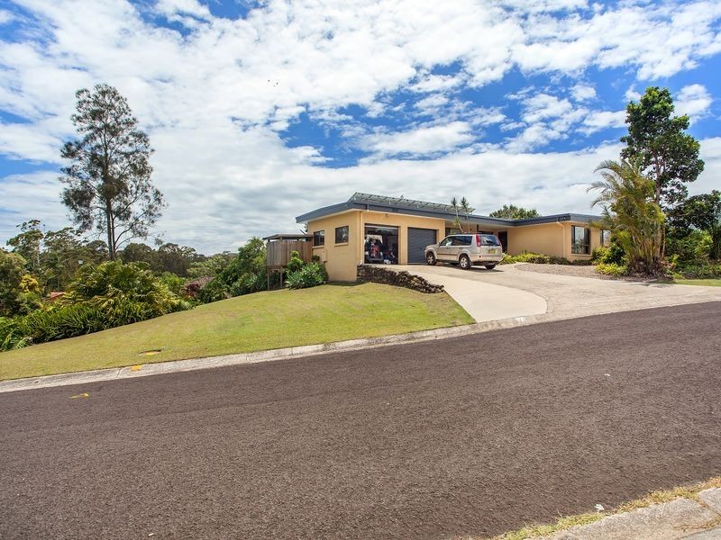 1 Paldi Court, Ocean Shores NSW 2483
