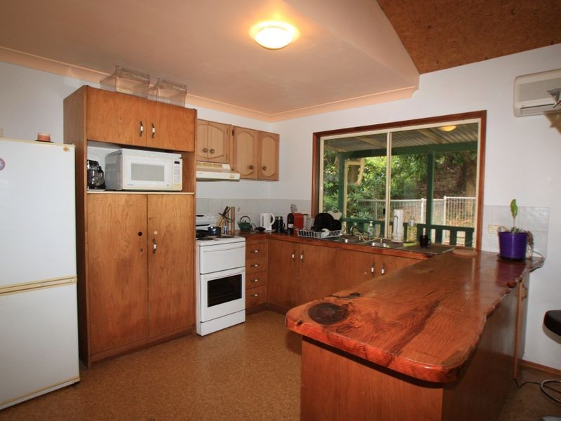 17 Mundurra Avenue, Ocean Shores NSW 2483