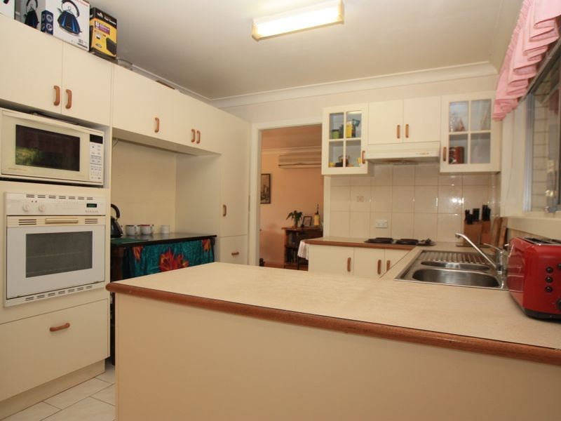 5 Narrogal Court, Ocean Shores NSW 2483