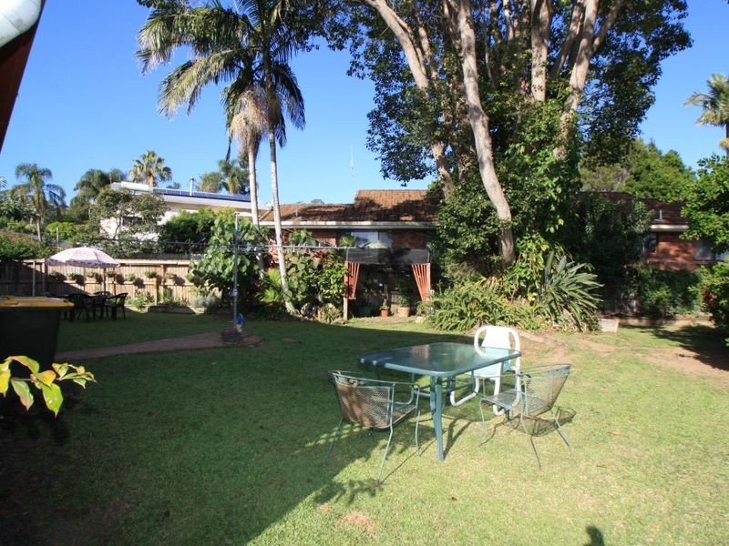 5 Narrogal Court, Ocean Shores NSW 2483
