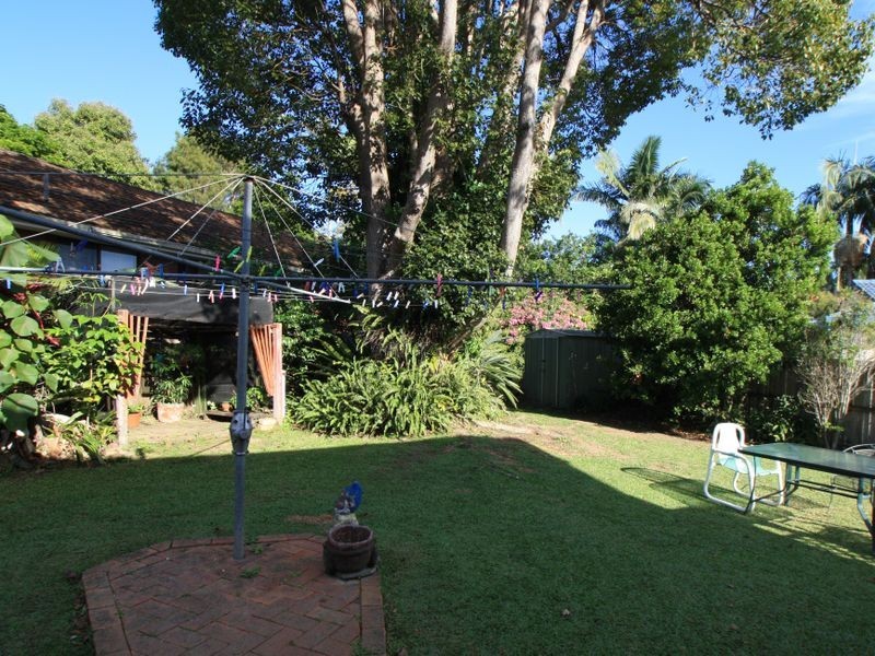 5 Narrogal Court, Ocean Shores NSW 2483