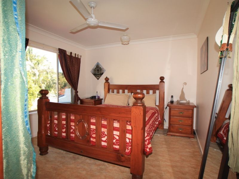 5 Narrogal Court, Ocean Shores NSW 2483