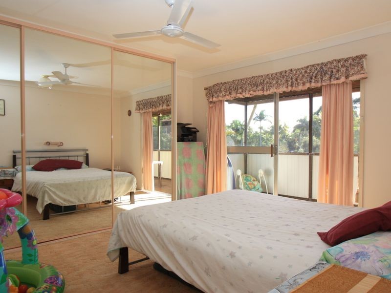 5 Narrogal Court, Ocean Shores NSW 2483