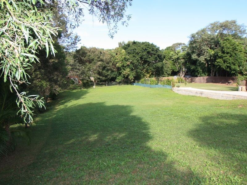 3 Gin Gin Crescent, Ocean Shores NSW 2483