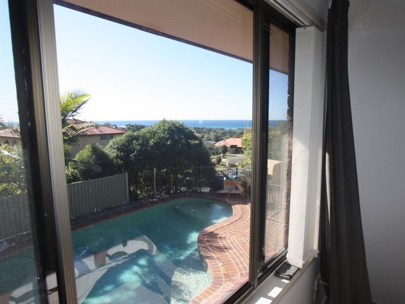 7 Napelle Court, Ocean Shores NSW 2483