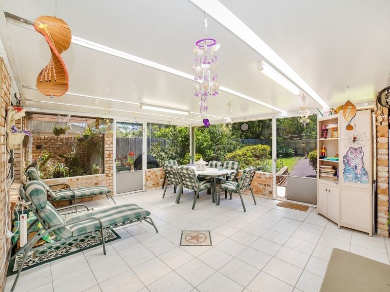 31 Kallaroo Circuit, Ocean Shores NSW 2483