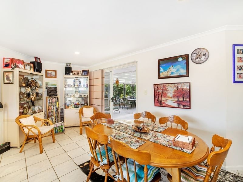 31 Kallaroo Circuit, Ocean Shores NSW 2483