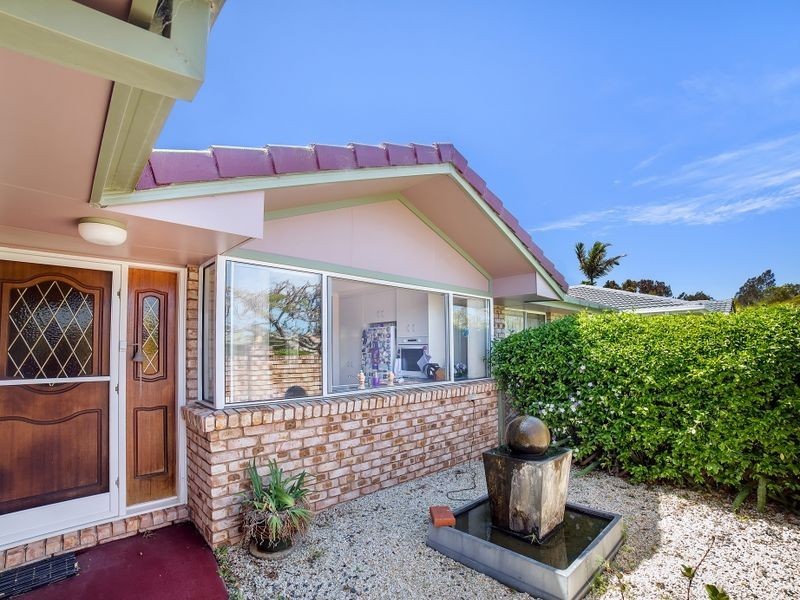 31 Kallaroo Circuit, Ocean Shores NSW 2483