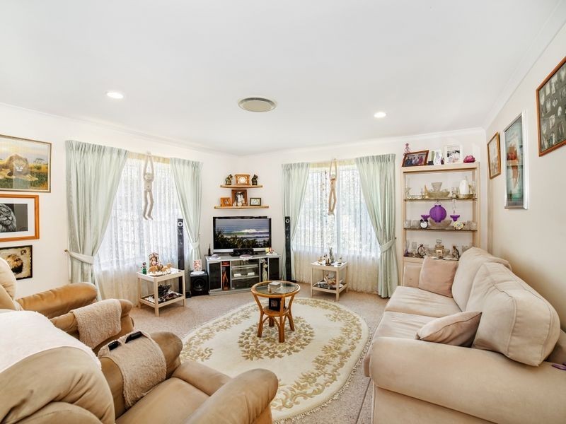 31 Kallaroo Circuit, Ocean Shores NSW 2483