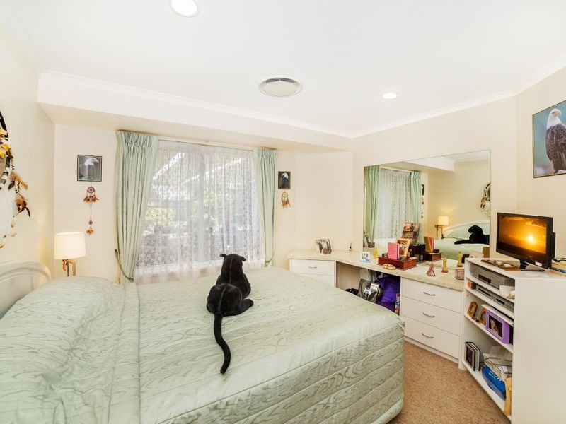 31 Kallaroo Circuit, Ocean Shores NSW 2483