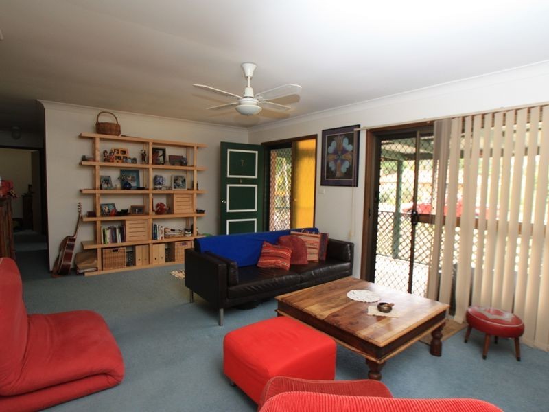 7 Kiah Close, Ocean Shores NSW 2483